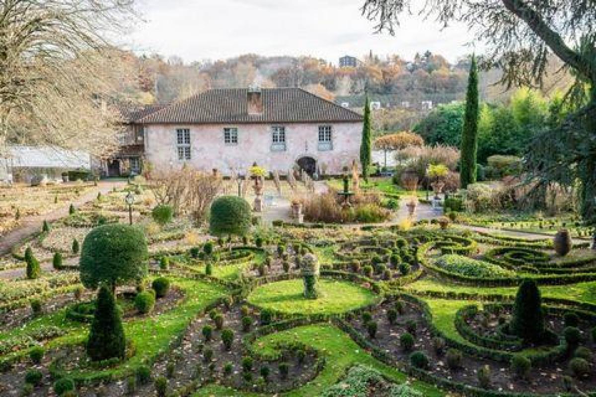  مكتب في Limoges, France 2777متر مربع رقم 20782