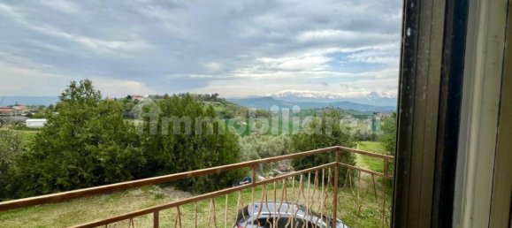 5 bedrooms House in Bellante, Italy No. 345384 11