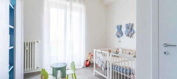 Apartamento de 3 dormitorios en Corsico, Italy No. 360551 15