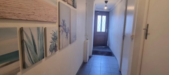 Studio in Croissy-sur-Seine, France No. 164710 3
