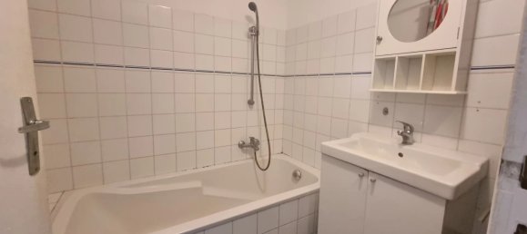 Studio in Croissy-sur-Seine, France No. 164710 4