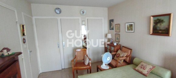 Studio à Troyes, France No. 74675 2