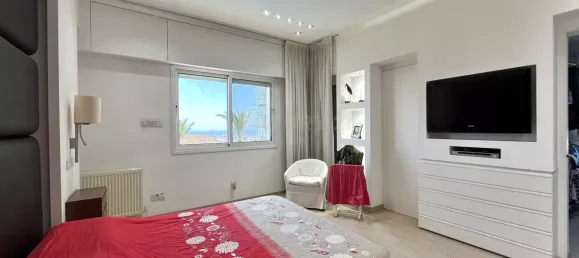 6 bedrooms Villa in Limassol, Cyprus No. 4441 11