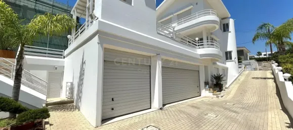 6 bedrooms Villa in Limassol, Cyprus No. 4441 9