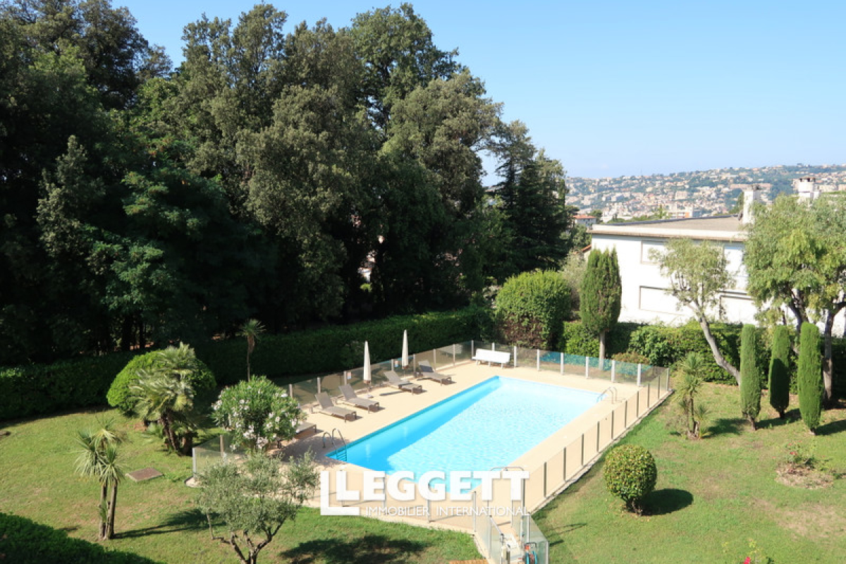 Квартира с 4 комнатами в Ницца, Франция № 339454