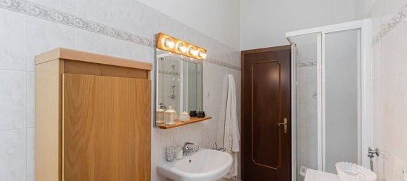 1 bedroom Apartment in Muggiò, Italy No. 378885 11