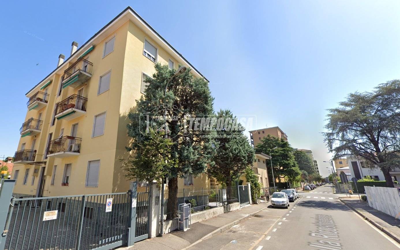1 bedroom Apartment in Muggiò, Italy No. 378885