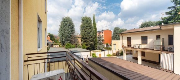 1 bedroom Apartment in Muggiò, Italy No. 378885 6