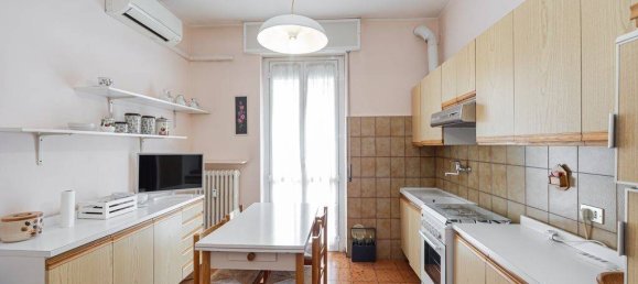 1 bedroom Apartment in Muggiò, Italy No. 378885 9