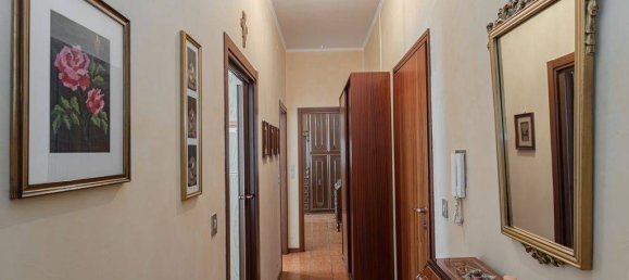 1 bedroom Apartment in Muggiò, Italy No. 378885 2