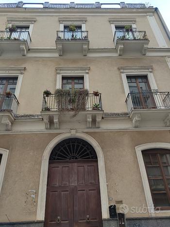 2غرفة شقة في Catania, Italy رقم 291476