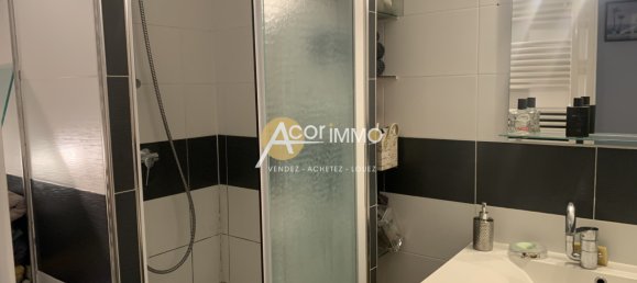 4-salle Appartement à Toulon, France No. 339489 5