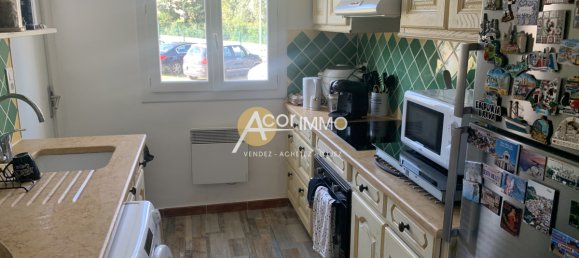 4-salle Appartement à Toulon, France No. 339489 2