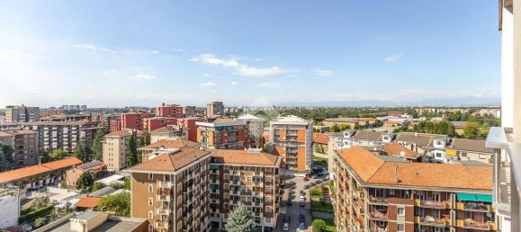 2 bedrooms Apartment in Milan, Italy No. 354250 10