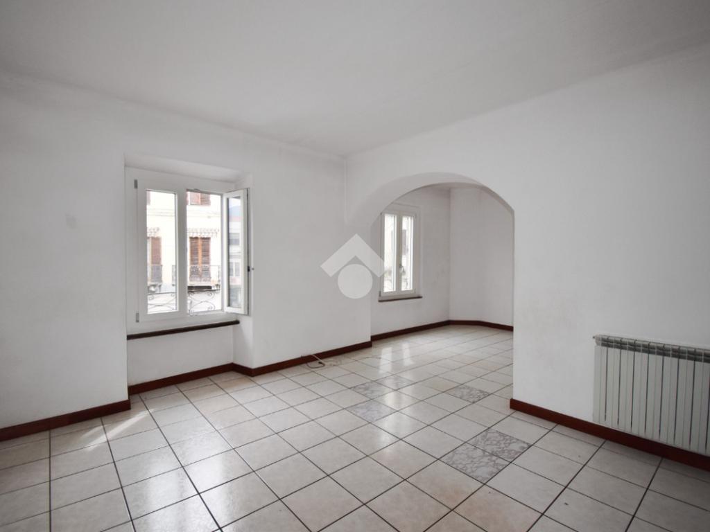 3 bedrooms Apartment in Ivrea, Italy No. 83895