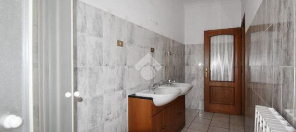 3 bedrooms Apartment in Ivrea, Italy No. 83895 16