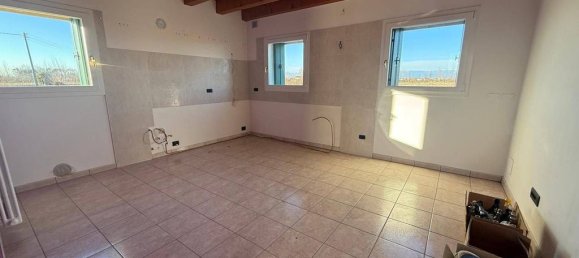 Villa de 4 dormitorios en Camisano Vicentino, Italy No. 120598 3