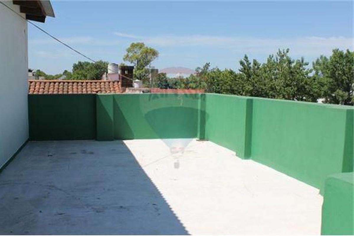 3 Schlafzimmer Haus in Vicente Lopez, Argentina, Nr. 10870