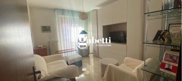 5 rooms Apartment in Asti, Italy No. 149417 2