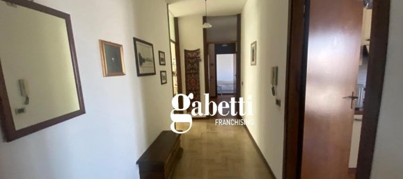 5 rooms Apartment in Asti, Italy No. 149417 4