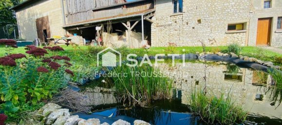 3 bedrooms House in Evres, France No. 209042 2