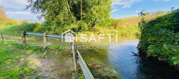 3 bedrooms House in Evres, France No. 209042 5