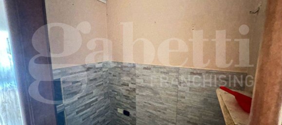 1-Zimmer Gewerbliche Immobilie in Trani, Italy, Nr. 55697 8