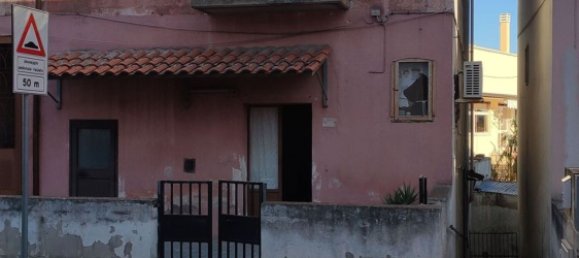 5 rooms House in Ruffano, Italy No. 59694 4