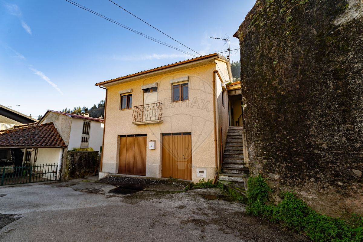 3 غرف نوم منزل في Miranda do Corvo, Portugal رقم 161768