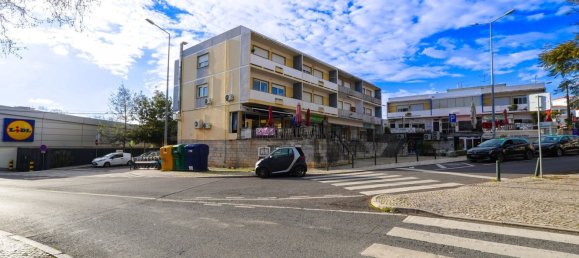Propriété commerciale à Cascais, Portugal 101m² No. 10723 6