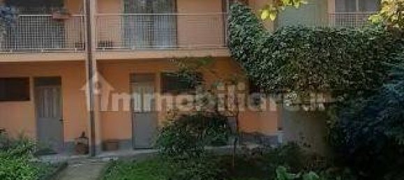 3 bedrooms House in Piacenza, Italy No. 347722 2