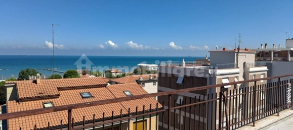 Penthouse T3 em Falconara Marittima, Italy N.º 348804 5