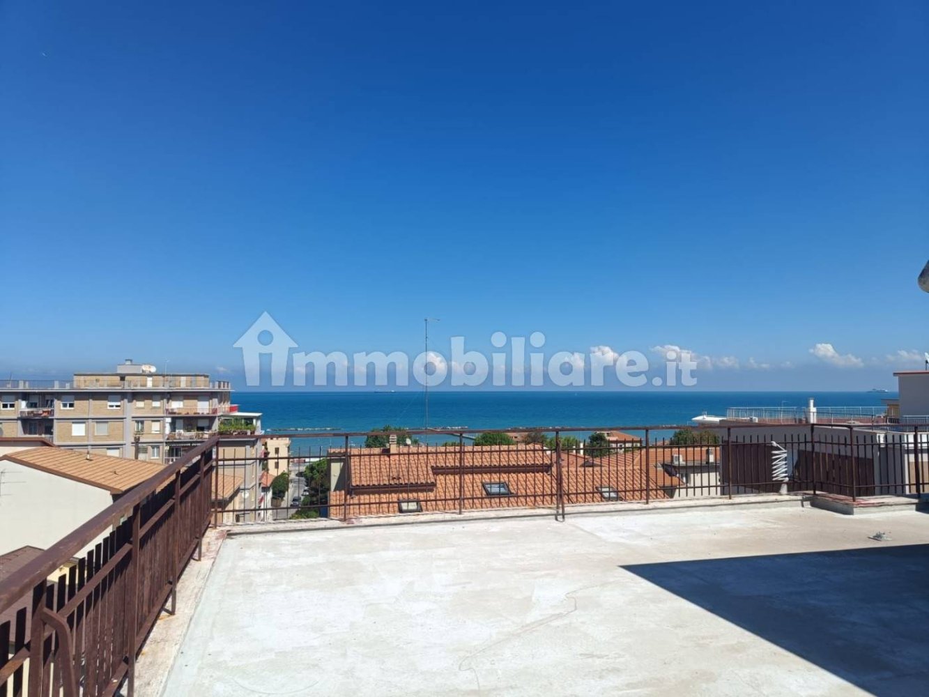 Penthouse T3 em Falconara Marittima, Italy N.º 348804