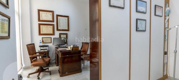4 bedrooms Office in Malaga, Spain No. 107888 16