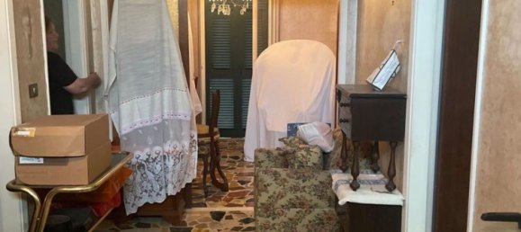 9 rooms Villa in Carrara, Italy No. 48164 23