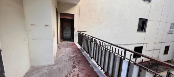 4 rooms Apartment in Torre del Greco, Italy No. 262019 12