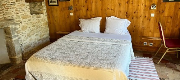 Замки и поместья с 17 спальнями в Лаваль, Франция № 359245 3