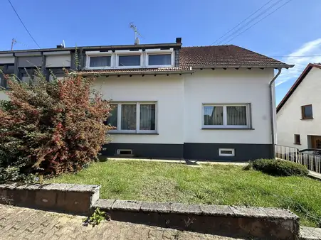 Adosado de 4 dormitorios en Saarlouis, Germany No. 305949