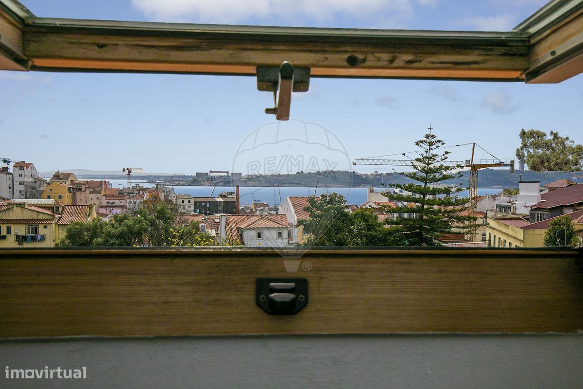 2 غرف نوم منزل ذو طابقين في Lisbon, Portugal رقم 91695