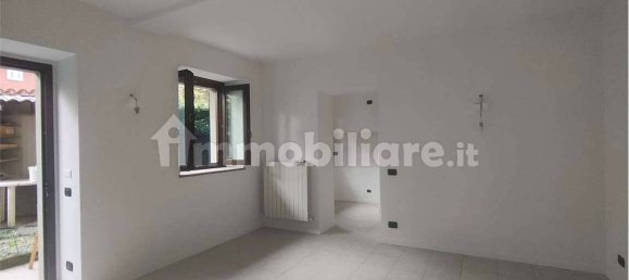 1 bedroom Apartment in Lonate Ceppino, Italy No. 3406 4