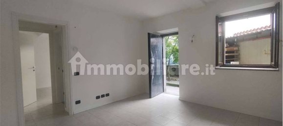 1 bedroom Apartment in Lonate Ceppino, Italy No. 3406 5