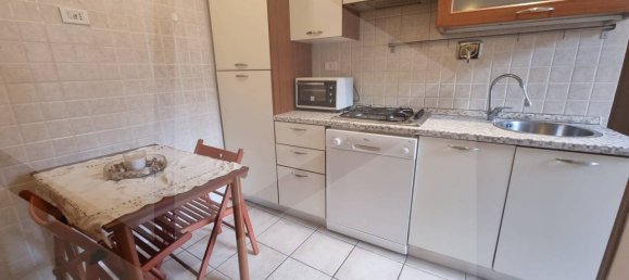 Квартира с 2 комнатами в Дженцано ди Рома, Италия № 28635 3