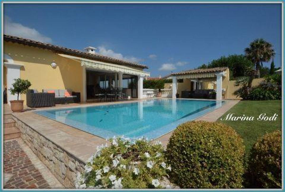 4 bedrooms House in Vence, France No. 11868