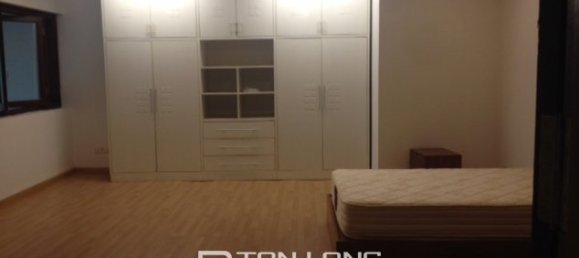 4 bedrooms Apartment in Tay Ho, Vietnam No. 205 5