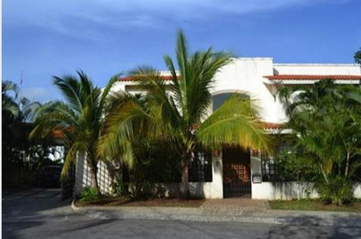 4 bedrooms House in Mexico No. 162824