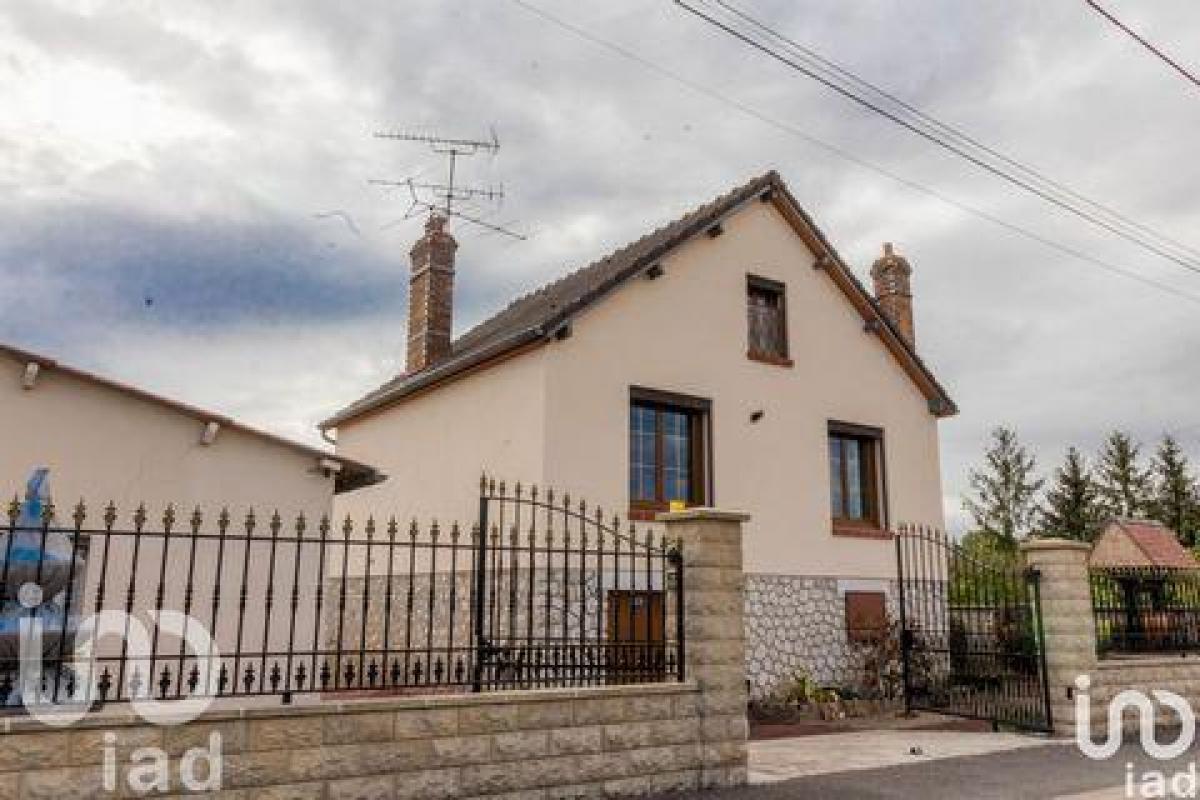 2 bedrooms House in Amilly, France No. 3971