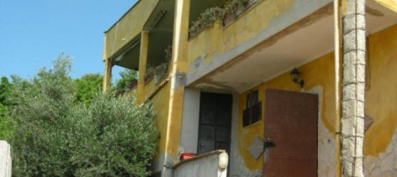 Casa de 4 habitaciónes en Ardea, Italy No. 192278 3