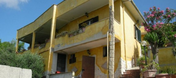 Casa de 4 habitaciónes en Ardea, Italy No. 192278 27