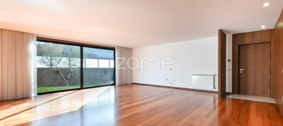 3 Schlafzimmer Haus in Povoa de Varzim, Portugal, Nr. 109201 2