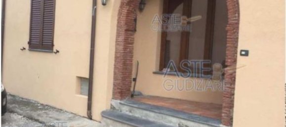 5 rooms Apartment in Calcinaia, Italy No. 199580 13